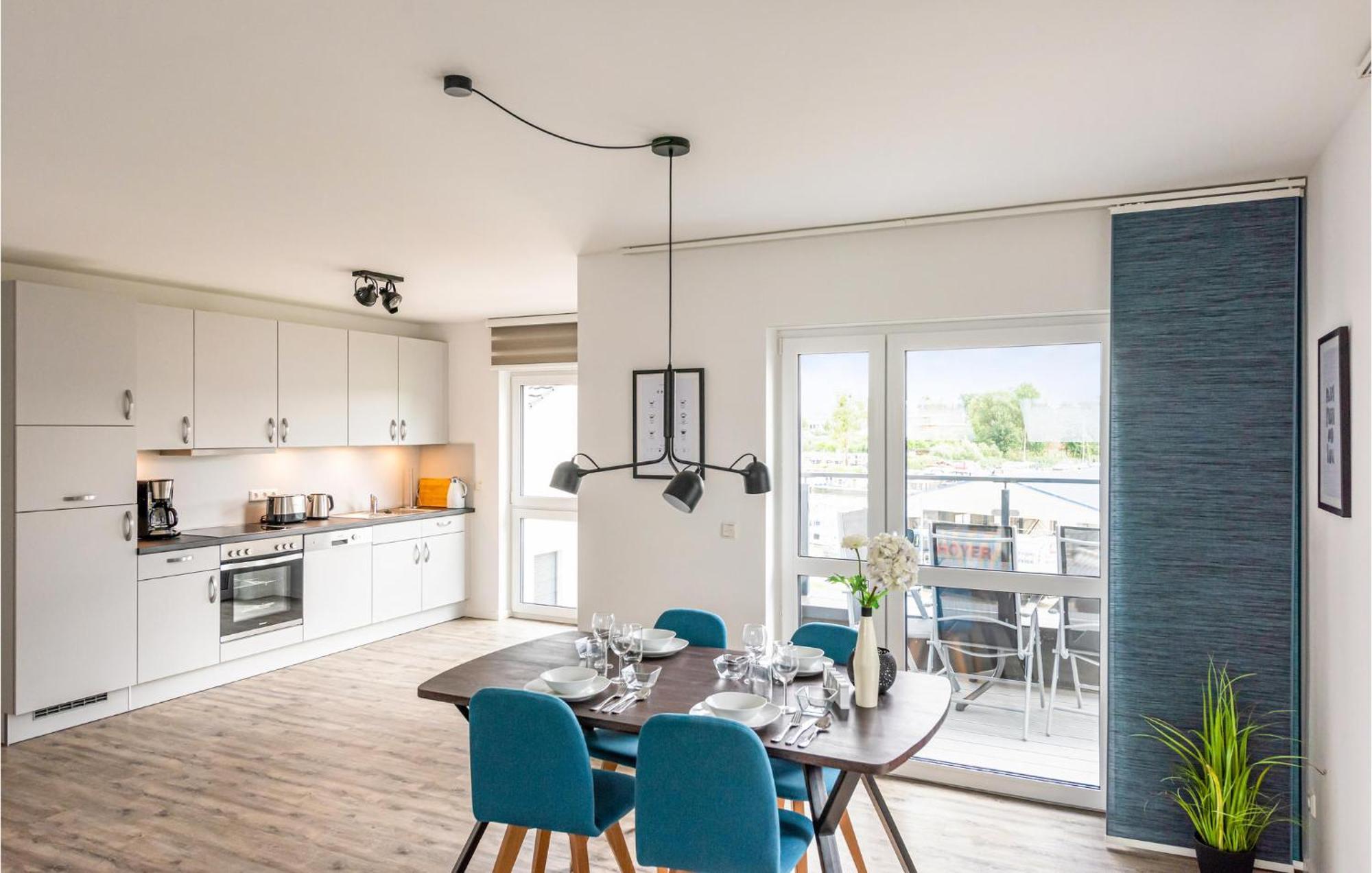 Amazing Apartment In Rechlin With Kitchen Exterior foto